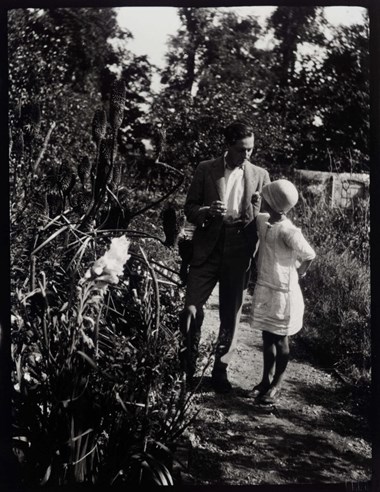 Duncan Grant and his daughter Angelica Bell at Charleston